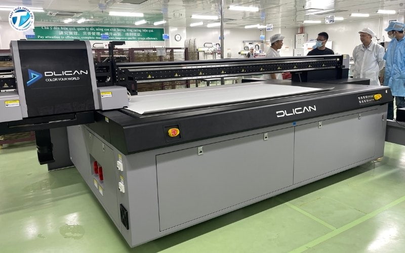 Máy in UV phẳng thương hiệu Dlican